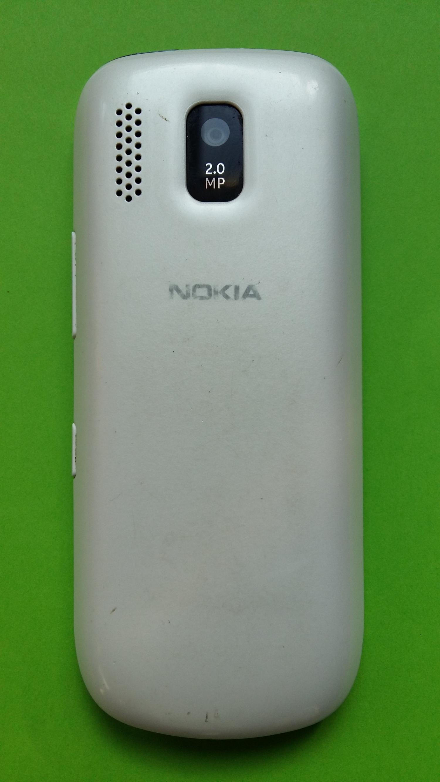 image-7299048-Nokia 203 Asha (1)2.jpg